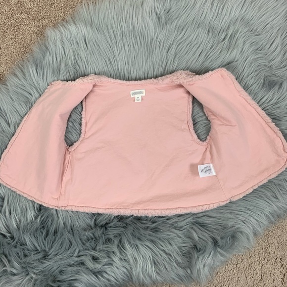 Faux fur girls vest - Picture 4 of 7